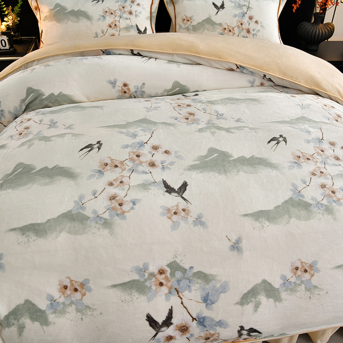 91家纺网 家纺一手货源 找家纺 诺梵家纺 2025新款8斤加厚保暖金貂绒牛奶绒印花四件套燕归来-米