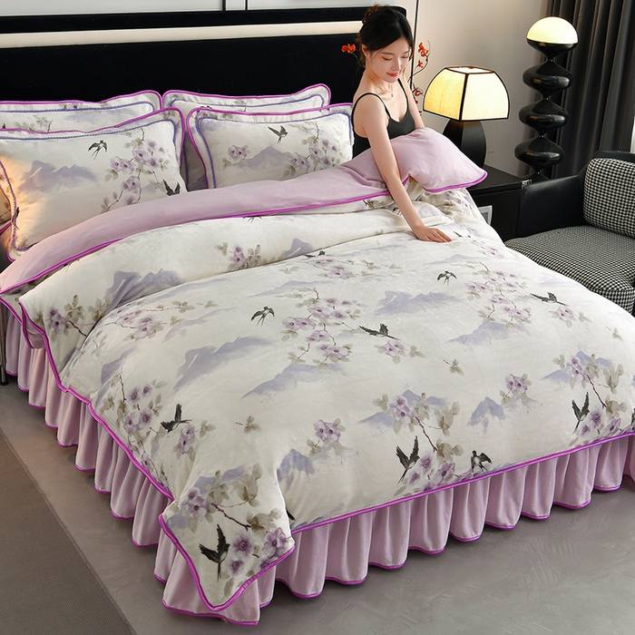 91家纺网 家纺一手货源 找家纺 诺梵家纺 2025新款8斤加厚保暖金貂绒牛奶绒印花四件套燕归来-紫