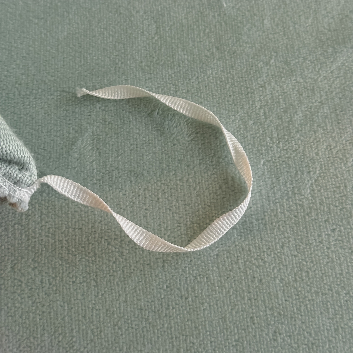 91家纺网 家纺一手货源 找家纺 梓之赫 2025新款全工艺牛奶绒手工花床盖款四件套 绿色