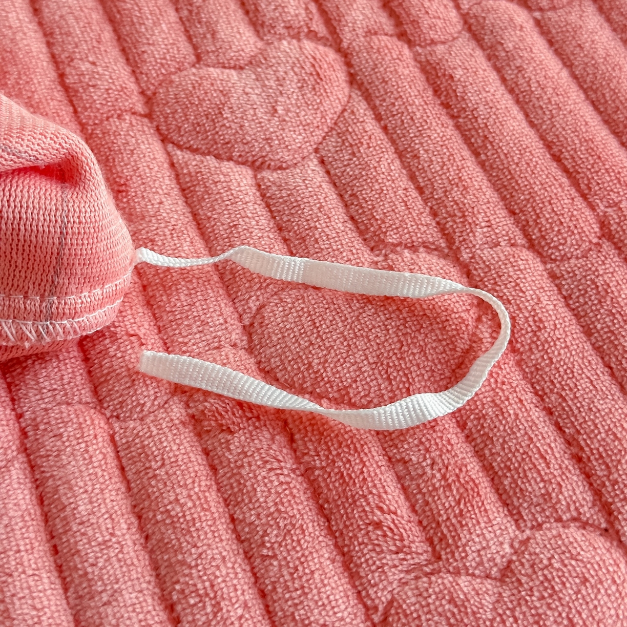 91家纺网 家纺一手货源 找家纺 梓之赫 2025新款全工艺牛奶绒手工花床盖款四件套 暖玉