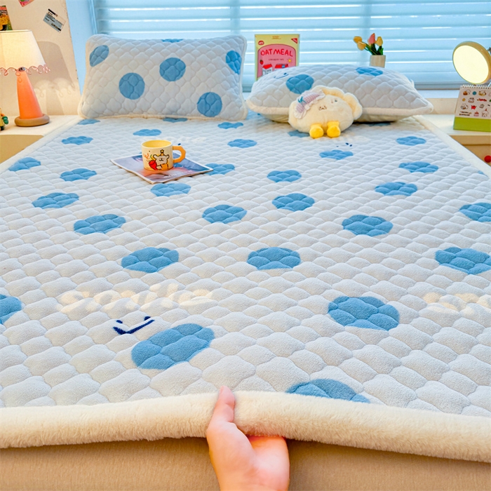 91家纺网 家纺一手货源 找家纺 （总）喜居 2025新款高克重印花牛奶绒夹棉床褥床垫子褥子床护垫