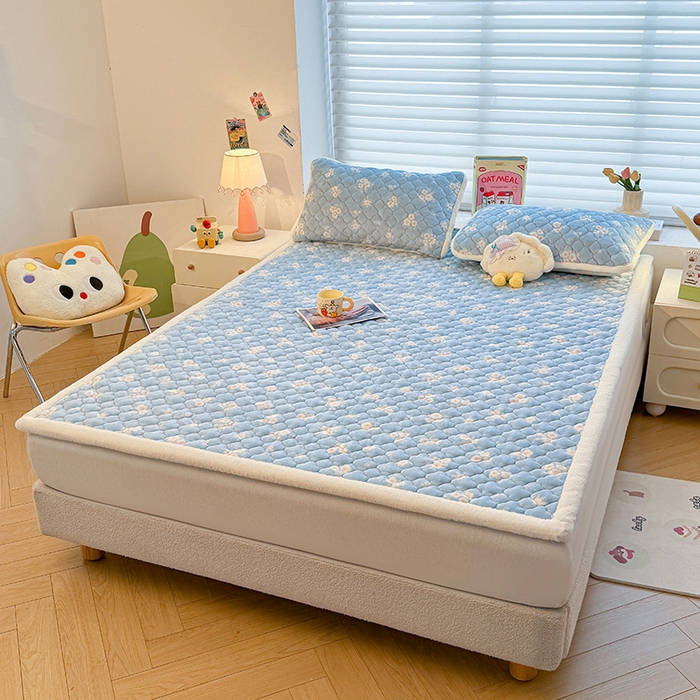 91家纺网 家纺一手货源 找家纺 喜居 2025新款高克重印花牛奶绒夹棉床褥床垫子褥子床护垫 暗香