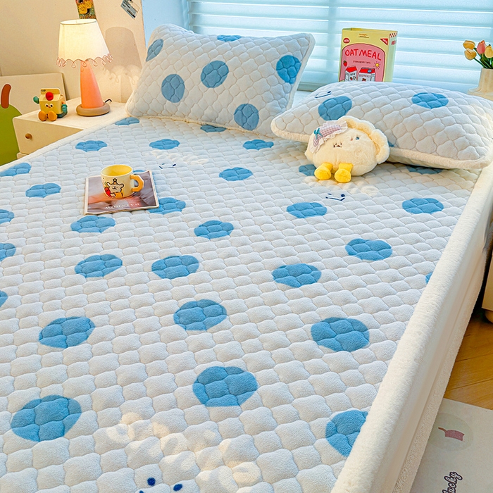 91家纺网 家纺一手货源 找家纺 喜居 2025新款高克重印花牛奶绒夹棉床褥床垫子褥子床护垫 波点微笑