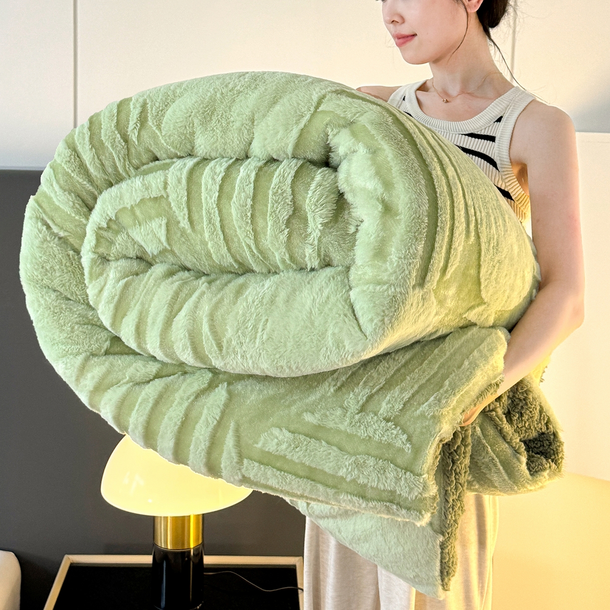 91家纺网 家纺一手货源 找家纺 枋梢家纺 2025新款亮丝兔毛绒兔毛提花北欧几何羊羔绒 双层加厚保暖盖毯 居家午睡保暖毯 几何-绿色