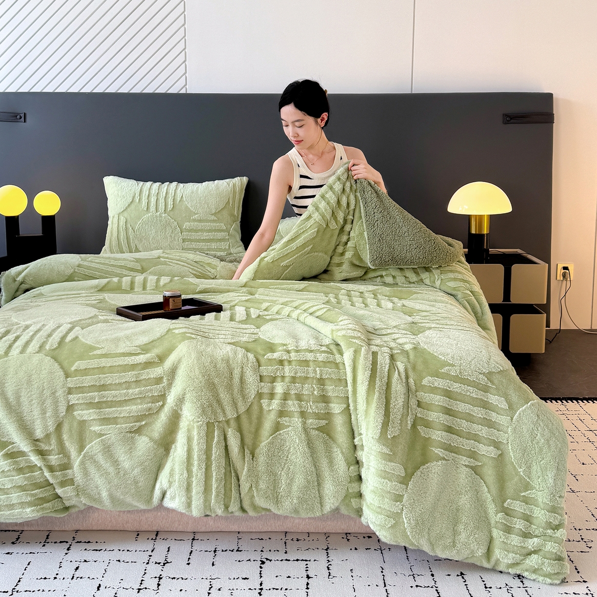 91家纺网 家纺一手货源 找家纺 枋梢家纺 2025新款亮丝兔毛绒兔毛提花北欧几何羊羔绒 双层加厚保暖盖毯 居家午睡保暖毯 几何-绿色