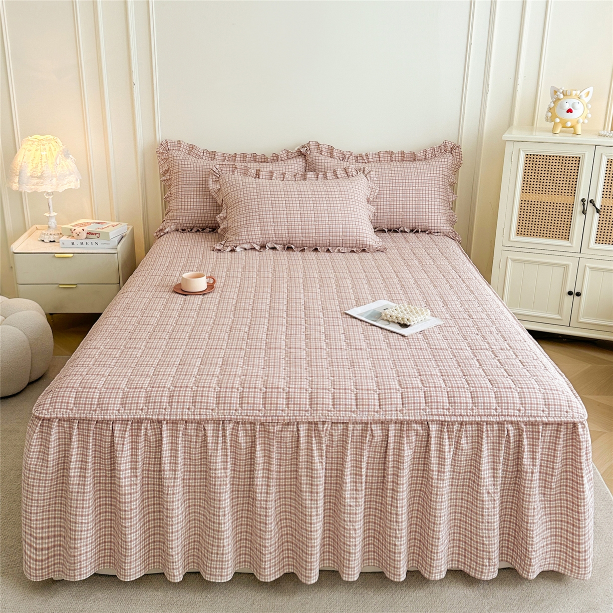 91家纺网 家纺一手货源 找家纺 （总）十个点家纺 2025新款加厚磨毛木棉床裙三件套-格小格系列