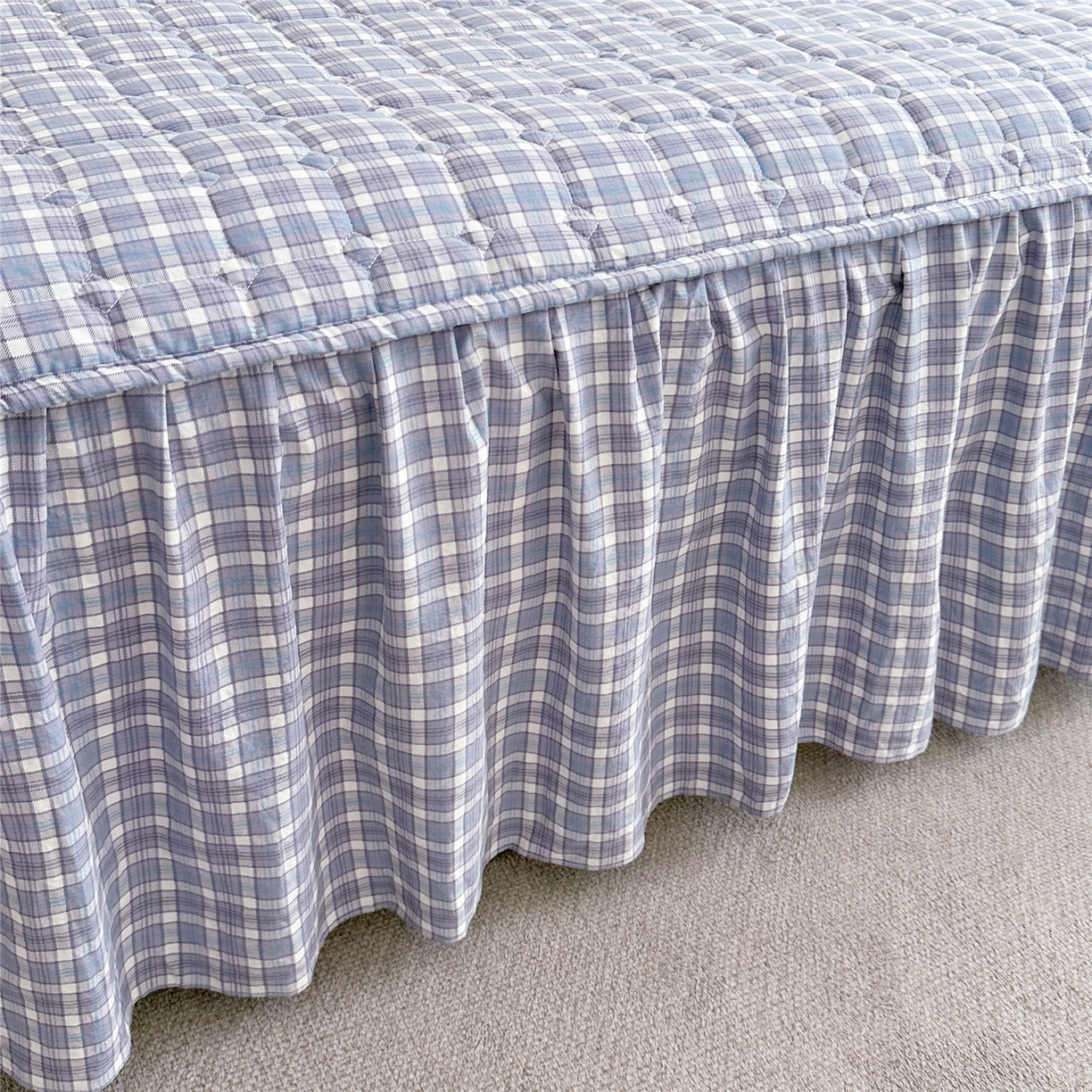 91家纺网 家纺一手货源 找家纺 十个点家纺 2025新款加厚磨毛木棉床裙三件套-格小格系列 格小格-兰