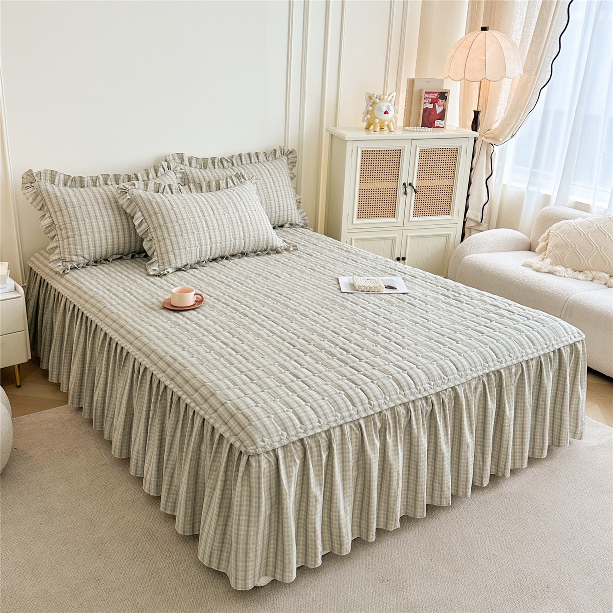 91家纺网 家纺一手货源 找家纺 十个点家纺 2025新款加厚磨毛木棉床裙三件套-格小格系列 格小格-绿