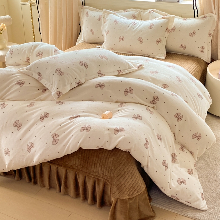 91家纺网 家纺一手货源 找家纺 （总）富之航家纺 2025秋冬新款牛奶绒印花床盖四件套