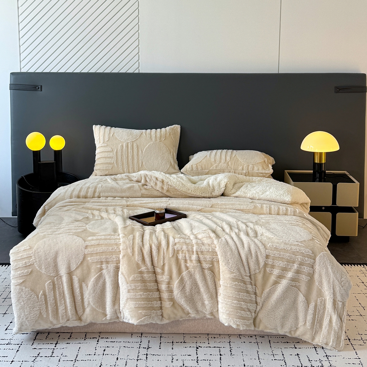 91家纺网 家纺一手货源 找家纺 枋梢家纺 2025新款亮丝兔毛绒兔毛提花北欧几何羊羔绒 双层加厚保暖盖毯 居家午睡保暖毯 几何-米黄