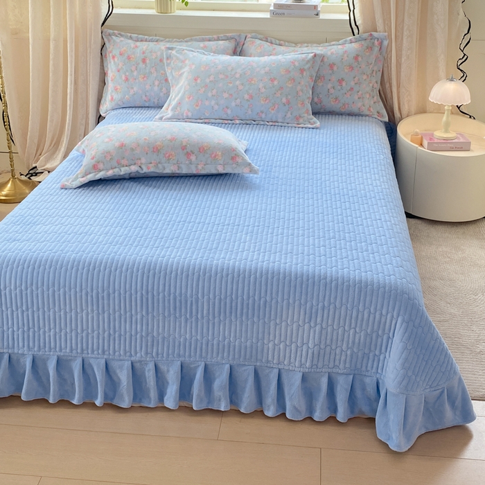 91家纺网 家纺一手货源 找家纺 富之航家纺 2025秋冬新款牛奶绒印花床盖四件套 花间梦