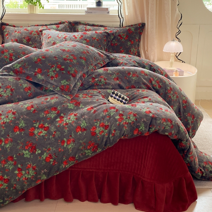 91家纺网 家纺一手货源 找家纺 富之航家纺 2025秋冬新款牛奶绒印花床盖四件套 花妖