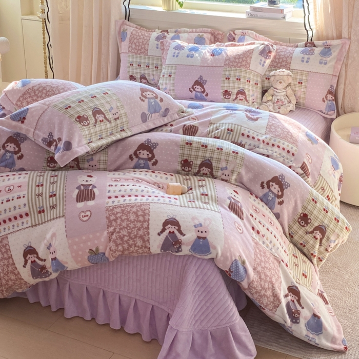 富之航家纺 2025秋冬新款牛奶绒印花床盖四件套 快乐小女孩