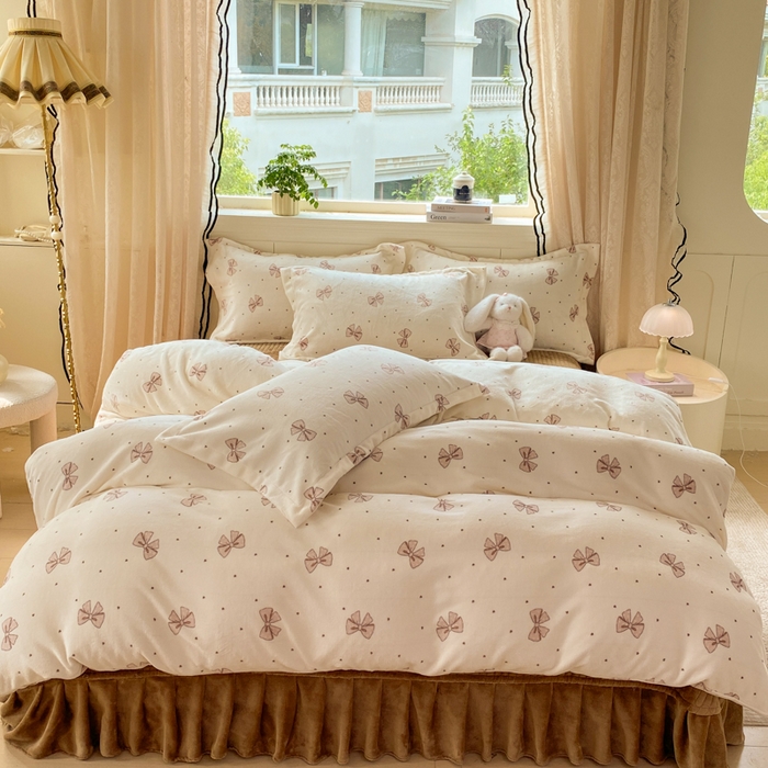 91家纺网 家纺一手货源 找家纺 富之航家纺 2025秋冬新款牛奶绒印花床盖四件套 甜心