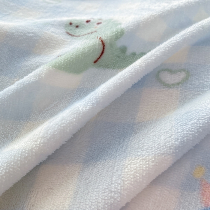 91家纺网 家纺一手货源 找家纺 富之航家纺 2025秋冬新款牛奶绒印花床盖四件套 欢乐恐龙