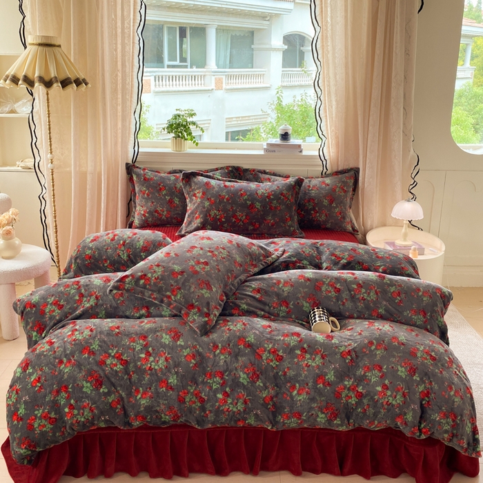 91家纺网 家纺一手货源 找家纺 富之航家纺 2025秋冬新款牛奶绒印花床盖四件套 花妖