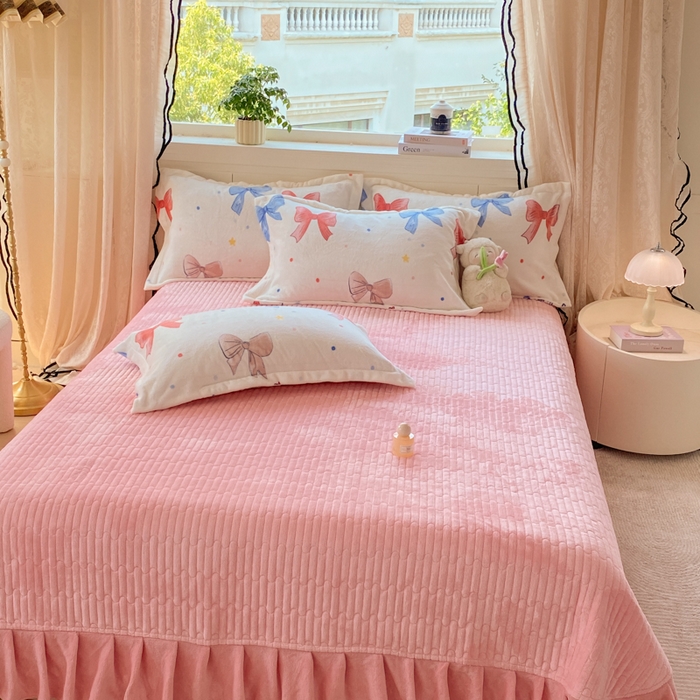 91家纺网 家纺一手货源 找家纺 富之航家纺 2025秋冬新款牛奶绒印花床盖四件套 结缘派对