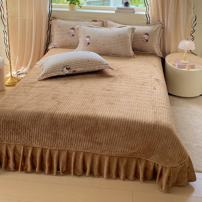 91家纺网 家纺一手货源 找家纺 富之航家纺 2025秋冬新款牛奶绒印花床盖四件套 满心欢喜