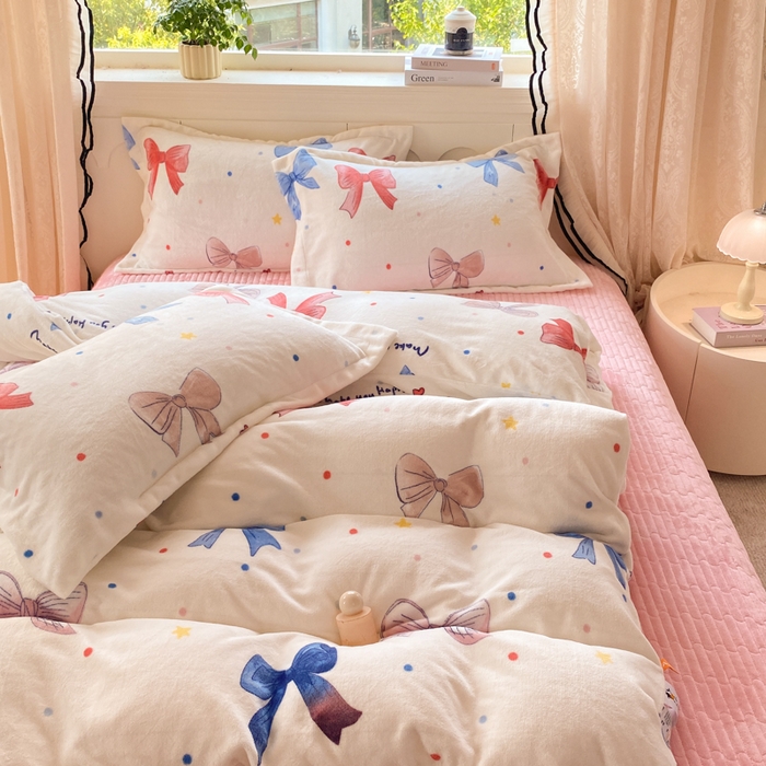 91家纺网 家纺一手货源 找家纺 富之航家纺 2025秋冬新款牛奶绒印花床盖四件套 结缘派对