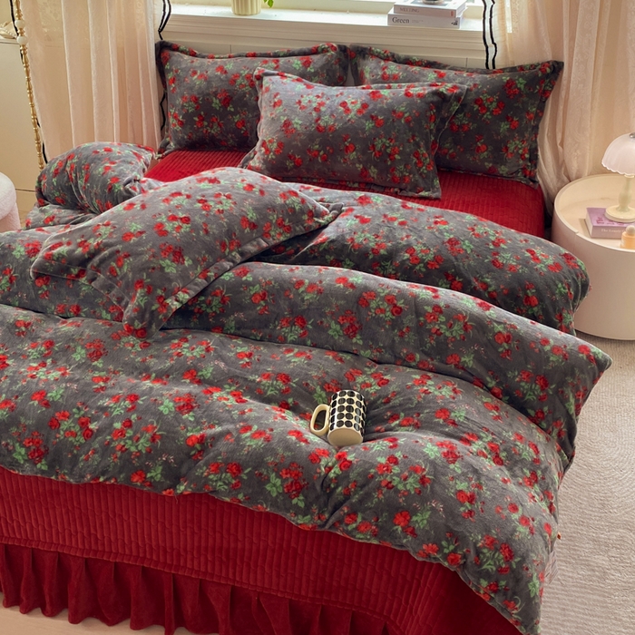 91家纺网 家纺一手货源 找家纺 富之航家纺 2025秋冬新款牛奶绒印花床盖四件套 花妖