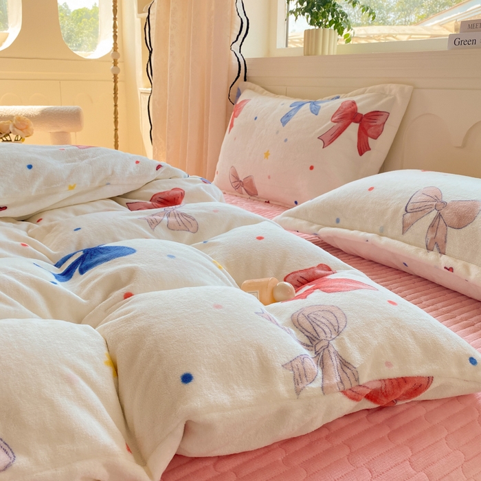 91家纺网 家纺一手货源 找家纺 富之航家纺 2025秋冬新款牛奶绒印花床盖四件套 结缘派对