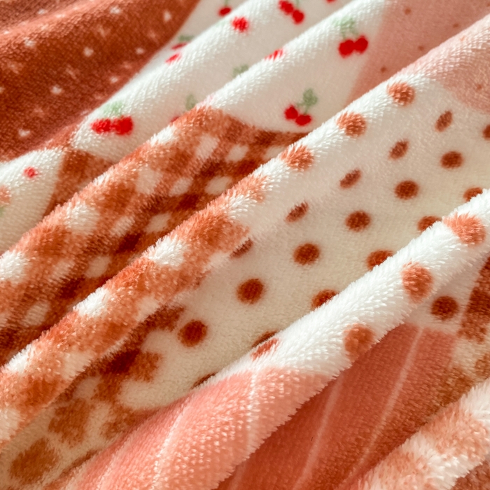 91家纺网 家纺一手货源 找家纺 富之航家纺 2025秋冬新款牛奶绒印花床盖四件套 幸运时光