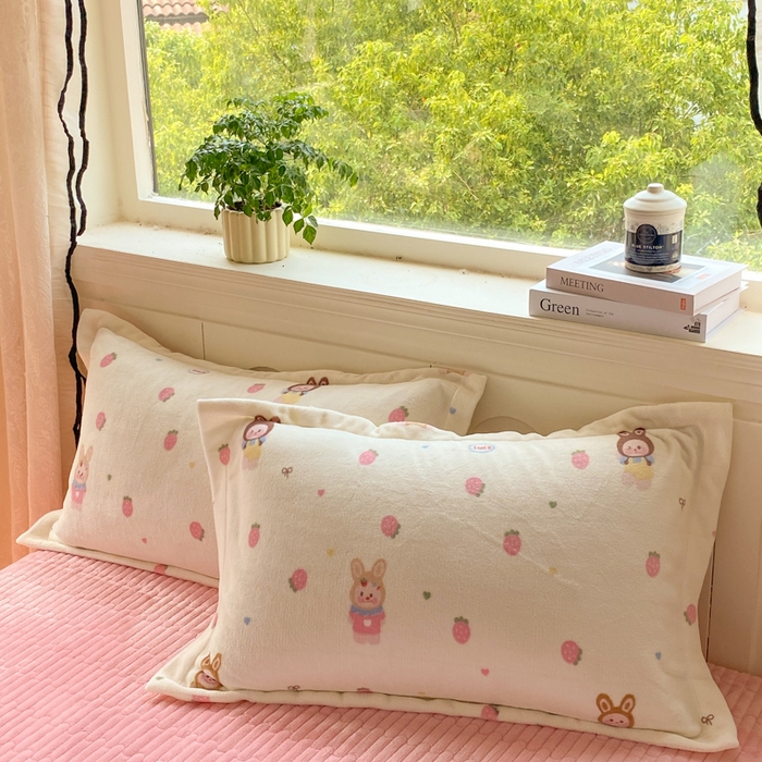 91家纺网 家纺一手货源 找家纺 富之航家纺 2025秋冬新款牛奶绒印花床盖四件套 织梦空间