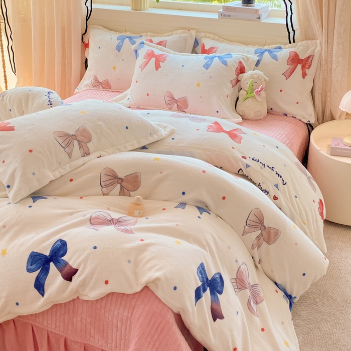 91家纺网 家纺一手货源 找家纺 富之航家纺 2025秋冬新款牛奶绒印花床盖四件套 结缘派对