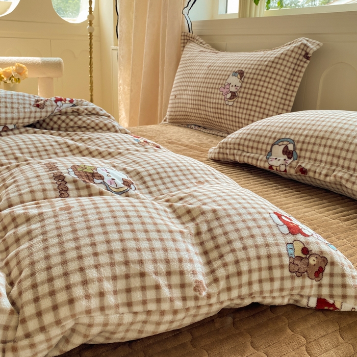 91家纺网 家纺一手货源 找家纺 富之航家纺 2025秋冬新款牛奶绒印花床盖四件套 满心欢喜