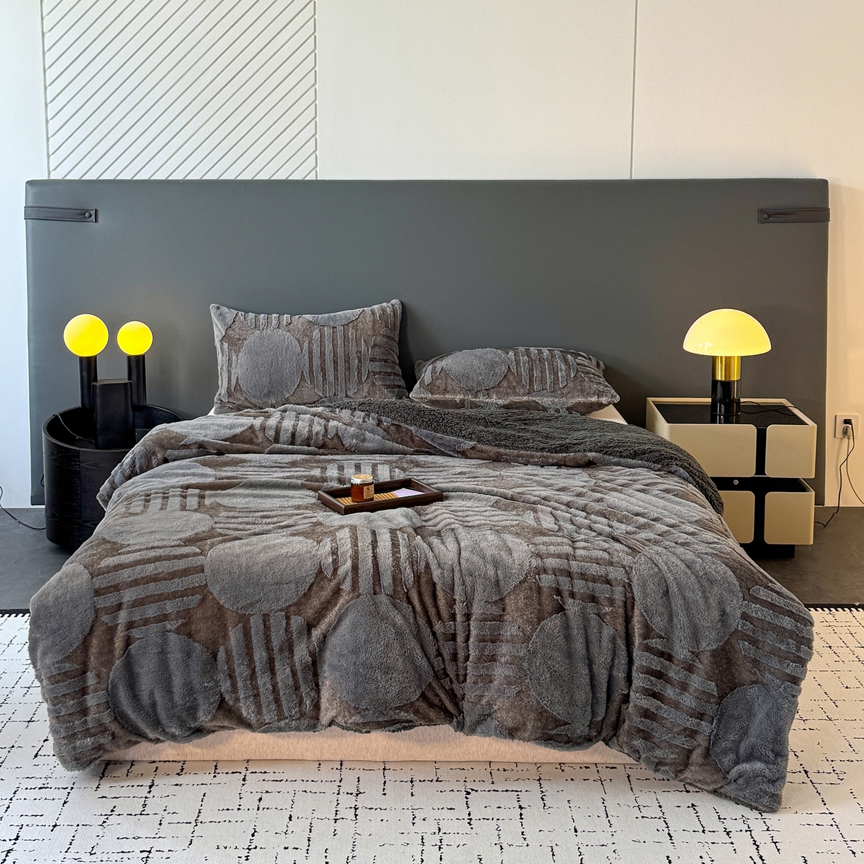 91家纺网 家纺一手货源 找家纺 枋梢家纺 2025新款亮丝兔毛绒兔毛提花北欧几何羊羔绒 双层加厚保暖盖毯 居家午睡保暖毯 几何-深灰