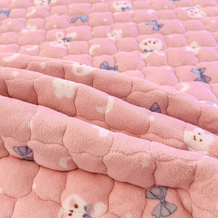 91家纺网 家纺一手货源 找家纺 喜居 2025新款高克重印花牛奶绒夹棉床褥床垫子褥子床护垫 粉粉兔