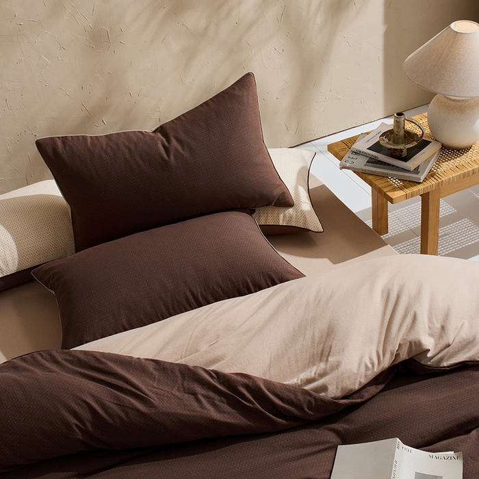 91家纺网 家纺一手货源 找家纺 LADYCOCO可可家居 2025新款针织+梭织夹棉四件套-滚绳款 双层纱 印花咖色