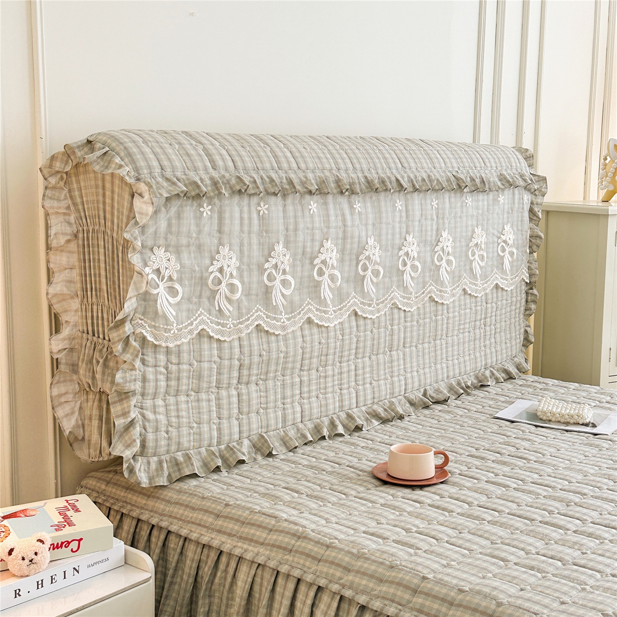 91家纺网 家纺一手货源 找家纺 十个点家纺 2025新款公主风夹棉床头罩-格小格系列 格小格-绿