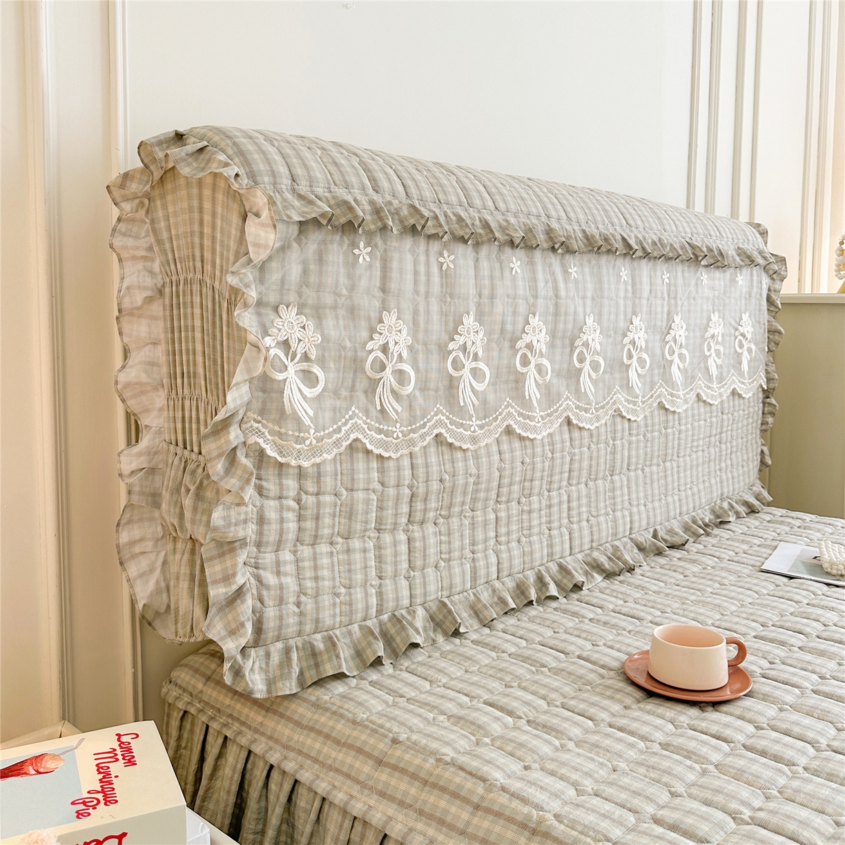 91家纺网 家纺一手货源 找家纺 十个点家纺 2025新款公主风夹棉床头罩-格小格系列 格小格-绿