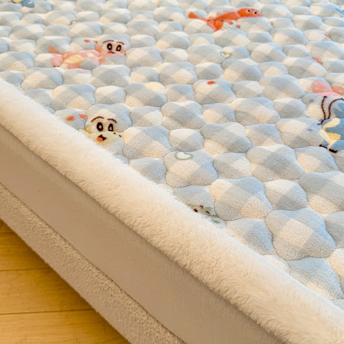 91家纺网 家纺一手货源 找家纺 喜居 2025新款高克重印花牛奶绒夹棉床褥床垫子褥子床护垫 恐龙乐园