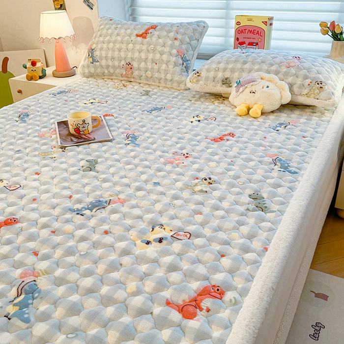 91家纺网 家纺一手货源 找家纺 喜居 2025新款高克重印花牛奶绒夹棉床褥床垫子褥子床护垫 恐龙乐园