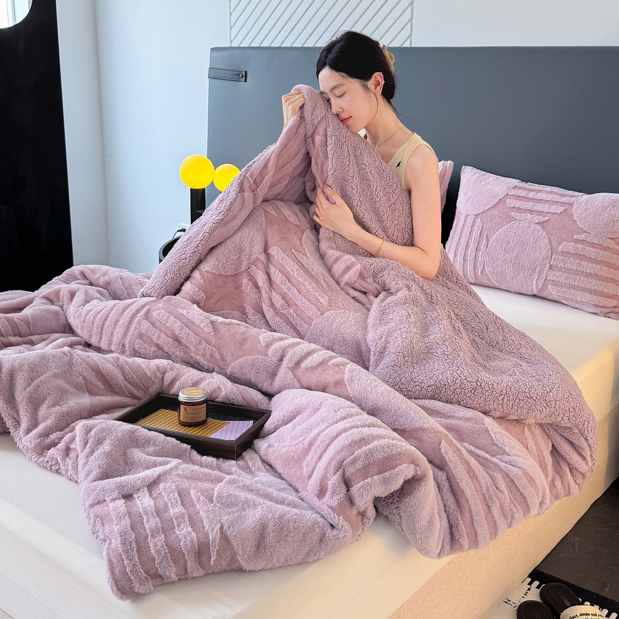 91家纺网 家纺一手货源 找家纺 枋梢家纺 2025新款亮丝兔毛绒兔毛提花北欧几何羊羔绒 双层加厚保暖盖毯 居家午睡保暖毯 几何-紫色