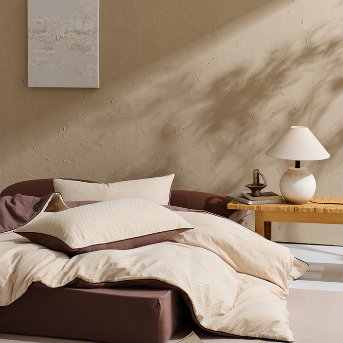 91家纺网 家纺一手货源 找家纺 LADYCOCO可可家居 2025新款针织+梭织夹棉四件套-滚绳款 双层纱 印花米色