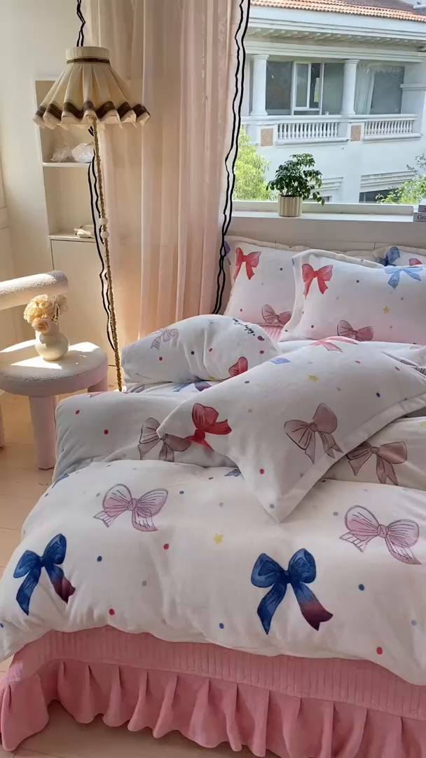 91家纺网 家纺一手货源 找家纺 富之航家纺 2025秋冬新款牛奶绒印花床盖四件套 结缘派对