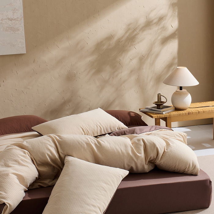 91家纺网 家纺一手货源 找家纺 LADYCOCO可可家居 2025新款针织+梭织夹棉四件套-滚绳款 双层纱 印花米色