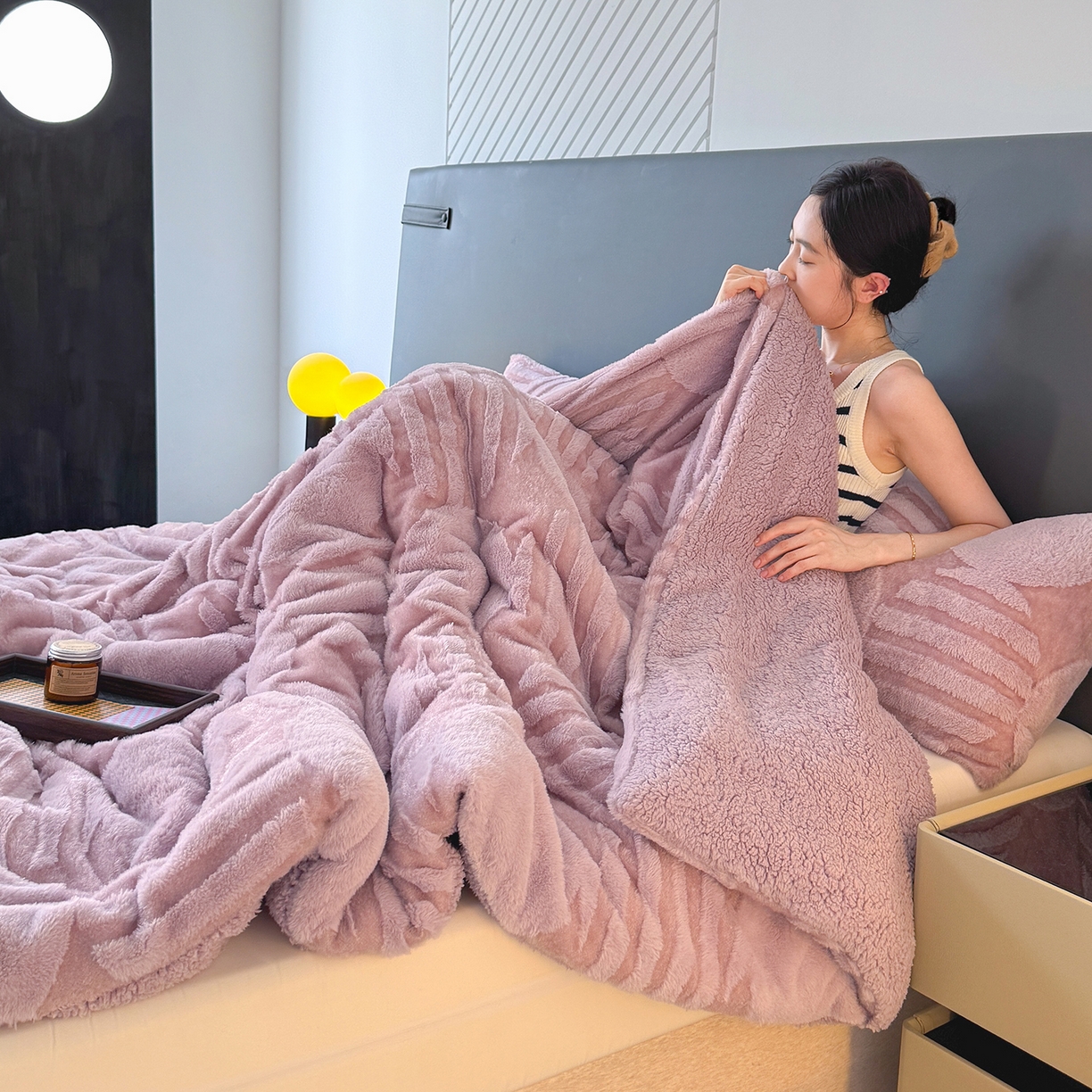 91家纺网 家纺一手货源 找家纺 枋梢家纺 2025新款亮丝兔毛绒兔毛提花北欧几何羊羔绒 双层加厚保暖盖毯 居家午睡保暖毯 几何-紫色