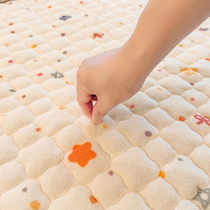 91家纺网 家纺一手货源 找家纺 喜居 2025新款高克重印花牛奶绒夹棉床褥床垫子褥子床护垫 童话星空