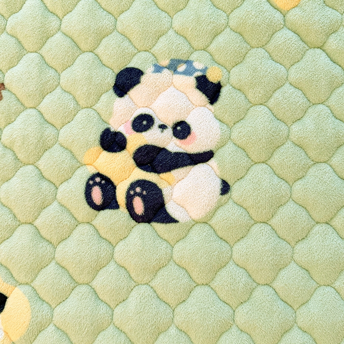 91家纺网 家纺一手货源 找家纺 喜居 2025新款高克重印花牛奶绒夹棉床褥床垫子褥子床护垫 晚安熊猫