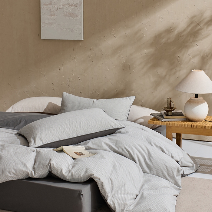 91家纺网 家纺一手货源 找家纺 LADYCOCO可可家居 2025新款三开口针织+梭织 夹棉四件套 优易套/U易套 三开口被套，唯一专利发明单位，全球专利布局 星羽皱 格子灰色