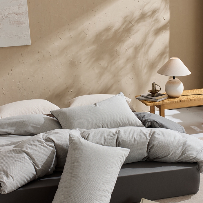 91家纺网 家纺一手货源 找家纺 LADYCOCO可可家居 2025新款三开口针织+梭织 夹棉四件套 优易套/U易套 三开口被套，唯一专利发明单位，全球专利布局 星羽皱 格子灰色