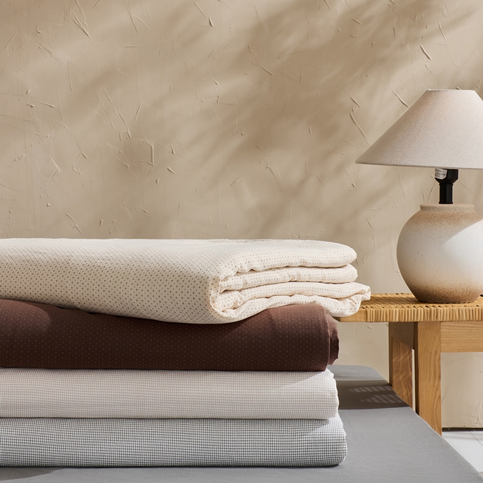 91家纺网 家纺一手货源 找家纺 LADYCOCO可可家居 2025新款三开口针织+梭织 夹棉四件套 优易套/U易套 三开口被套，唯一专利发明单位，全球专利布局 星羽皱 格子灰色