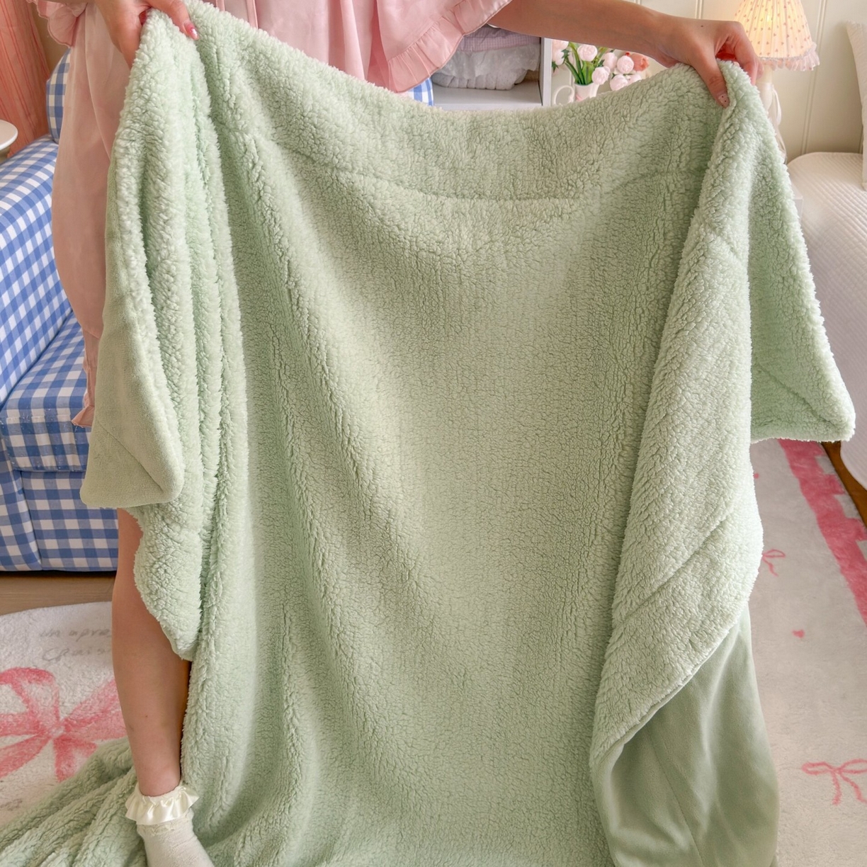 91家纺网 家纺一手货源 找家纺 顾里家纺 2025新款韩系糯叽叽纯色羊羔绒毯毛毯毯子 薄荷绿