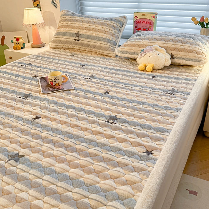 91家纺网 家纺一手货源 找家纺 喜居 2025新款高克重印花牛奶绒夹棉床褥床垫子褥子床护垫 星河