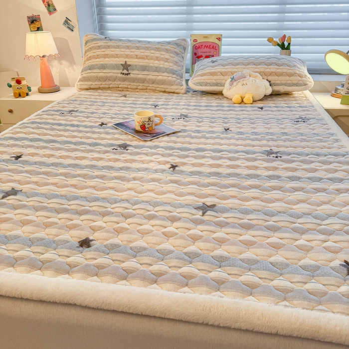 91家纺网 家纺一手货源 找家纺 喜居 2025新款高克重印花牛奶绒夹棉床褥床垫子褥子床护垫 星河