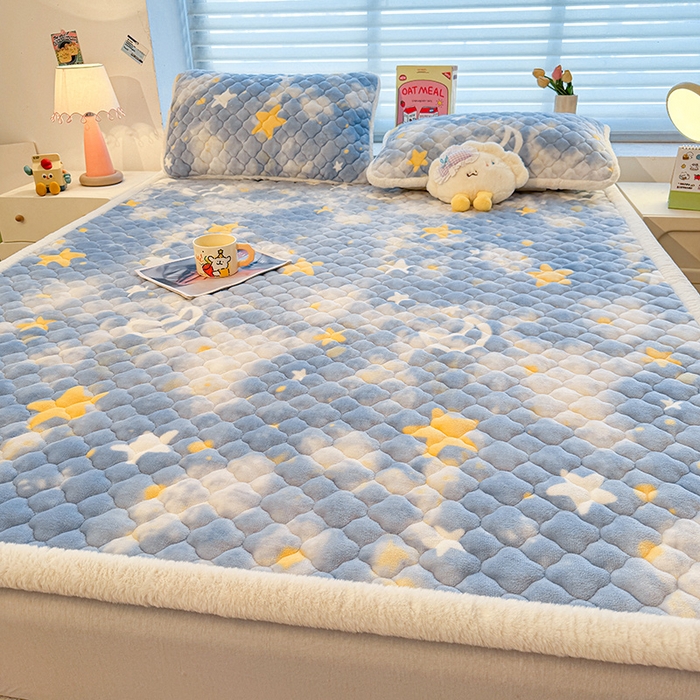91家纺网 家纺一手货源 找家纺 喜居 2025新款高克重印花牛奶绒夹棉床褥床垫子褥子床护垫 星空